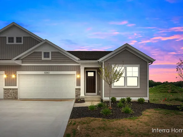12363 Hawley Dr #23, Grand Haven, MI 49417