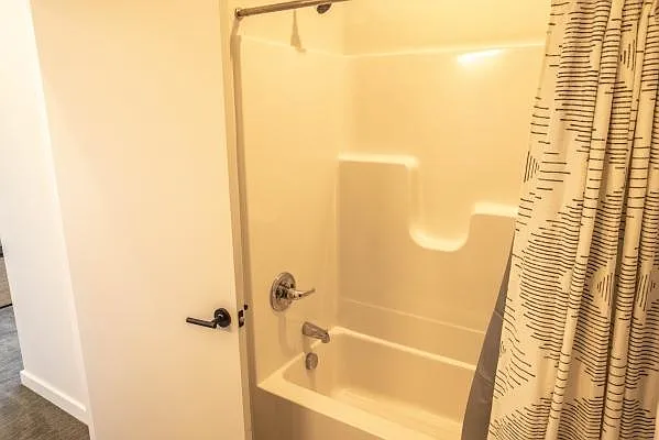 412 E Healey St #310 — Photo 14