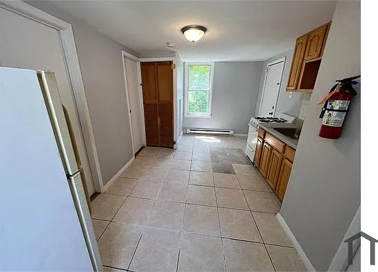 2 bed, $1,395 — Photo 2