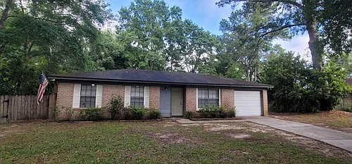 8812 N Pembroke Ct Photo 1 8812 N Pembroke Ct Photo 1