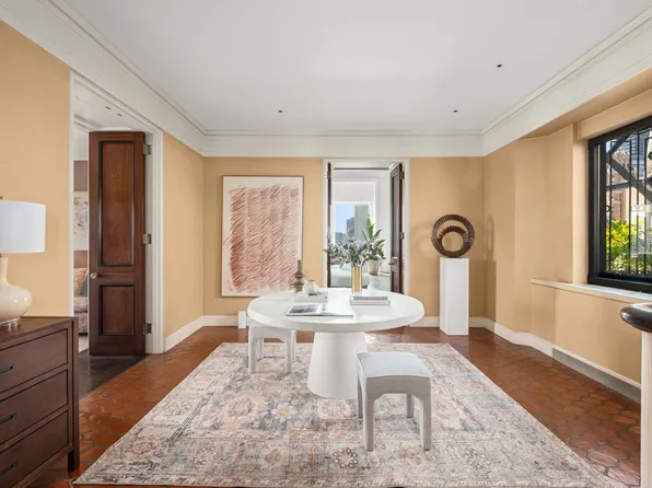 450 East 52nd Street image 17 of 33