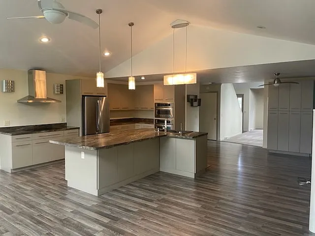 3 bed, 2.5 bath, 2241 sqft, $3,000 — Photo 4