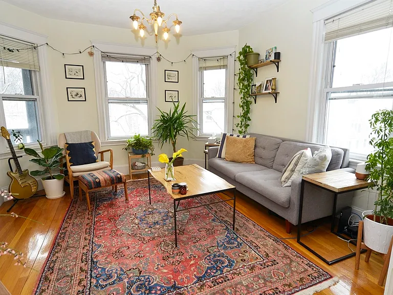 89 Rockview St #3 — Photo 3