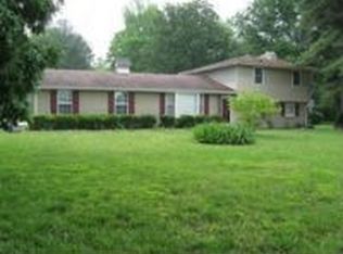 221 Doak Rd, Manchester, TN 37355
