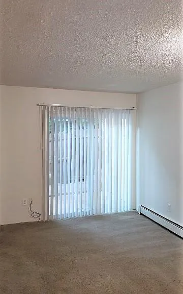 1025 Portland Pl #4 — Photo 4