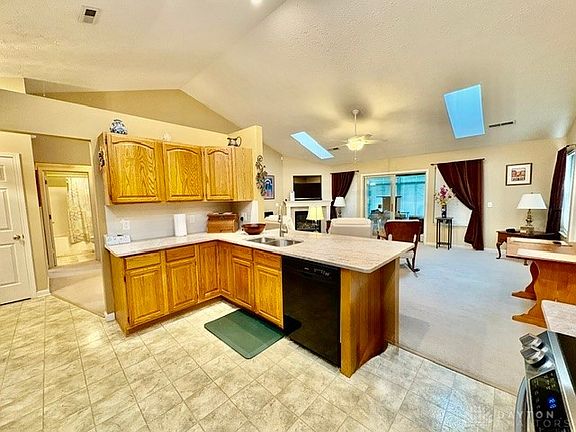 5th image of 6822 Grovebelle Dr