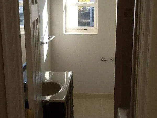 BR1 - Bath