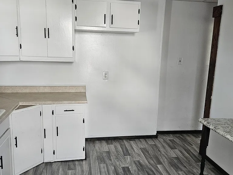 725 Ferndale Ave — Photo 1