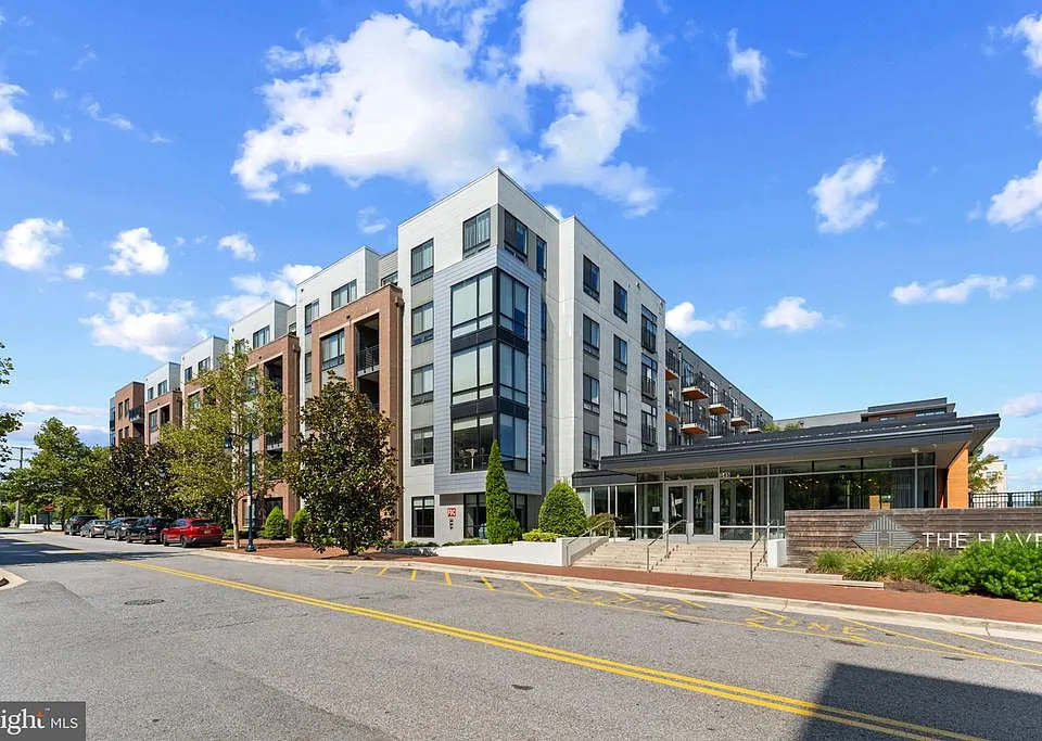 145 Riverhaven #435