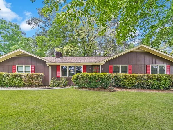 2357 Autumn Dr, Snellville, GA 30078