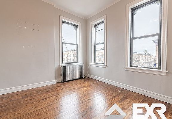 5th image of 752 Onderdonk Ave #2R