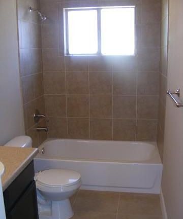5th image of 3439 N 47th Dr