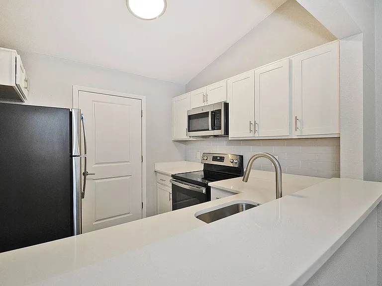 The Glens at Rolling Ridge — Photo 10