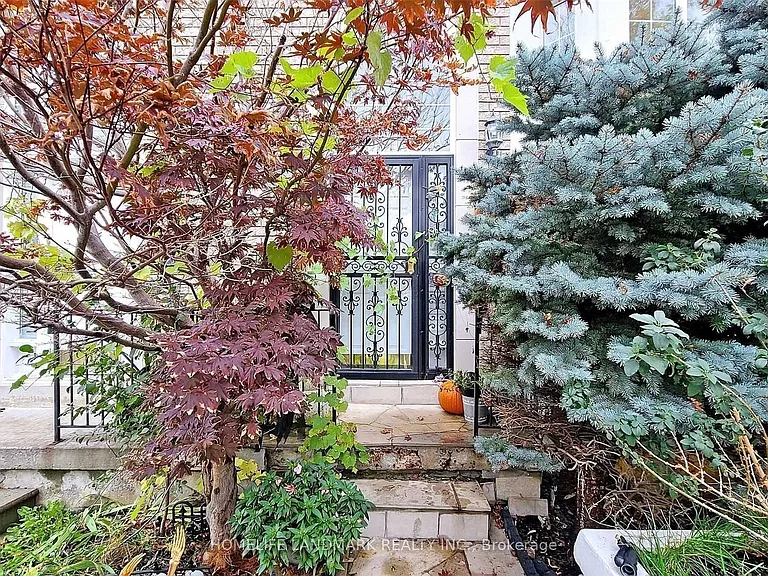 183 Shirley Dr #UPPER — Photo 2