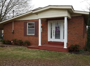 1104 Tyler Ave, Muscle Shoals, AL 35661
