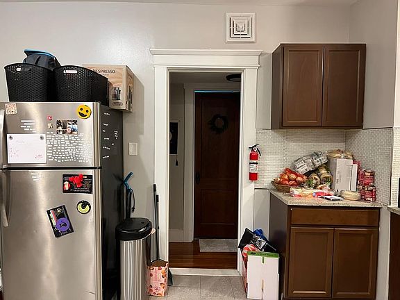 5th image of 554 Central Ave #2A