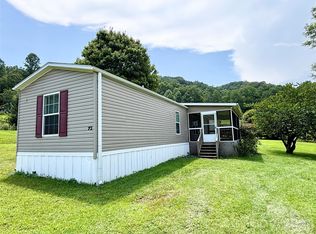 72 S Greenleaf Rd, Hendersonville, NC 28739