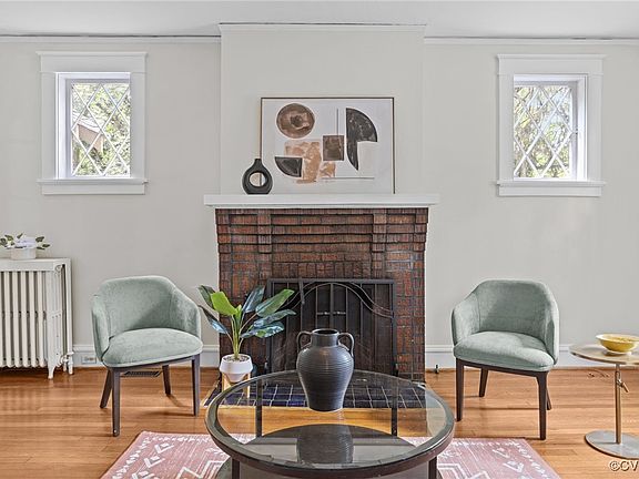 4th image of 406 W 28th St