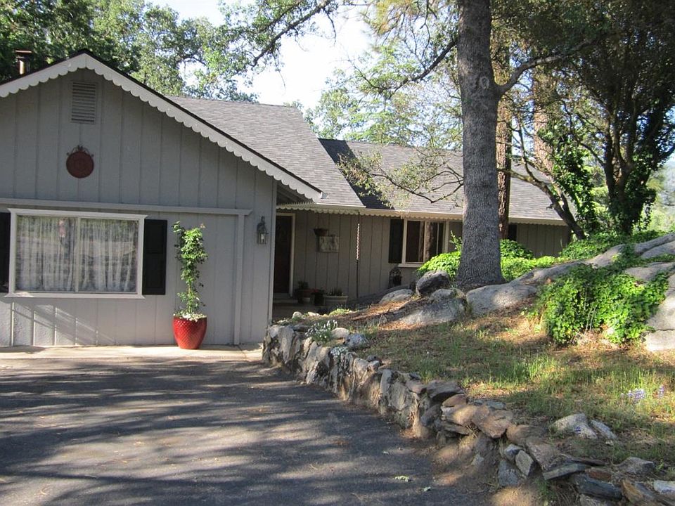 1st image of 48937 Royal Oaks Dr