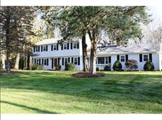 200 Hemlock Dr, East Greenwich, RI 02818