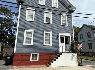 29 Poplar St #1, Newport, RI 02840