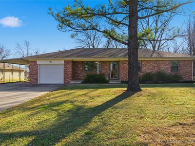1004 NE 10th St, Wagoner, OK, 74467