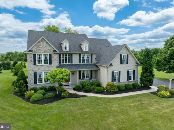 1006 Eagles View Ln, East Greenville, PA 18041