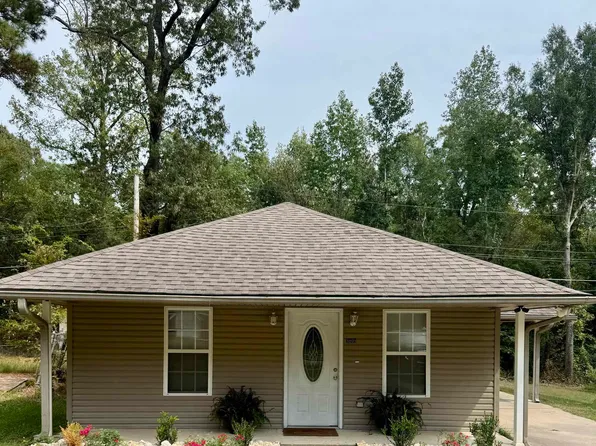 3505 E Lake Dr, Pine Bluff, AR 71603