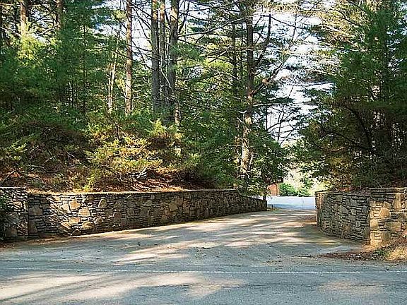 2nd image of 113 Phillips Hill Rd