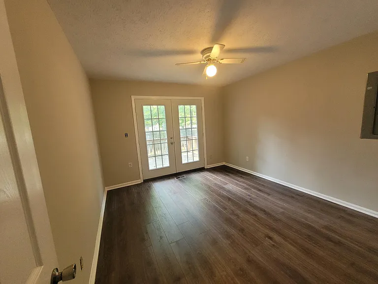 2905 Robert Hunt S — Photo 9
