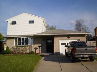 79 Highview Cir, Buffalo, NY 14219