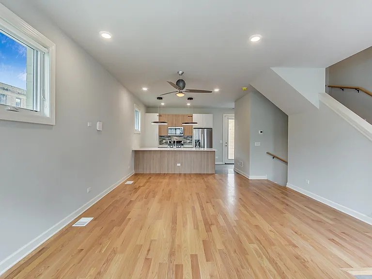 6115 S University Ave #6 — Photo 5