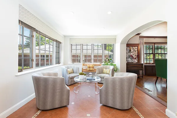 Rented by Compass | media 4