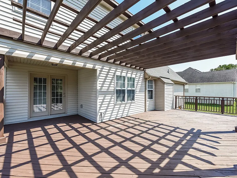 1594 Laurel Ledge Dr — Photo 16