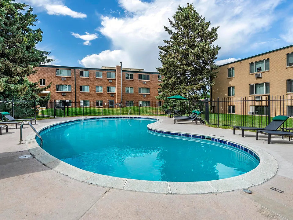 Royal Gardens Apartments