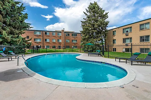 Royal Gardens Apartments Photo 1