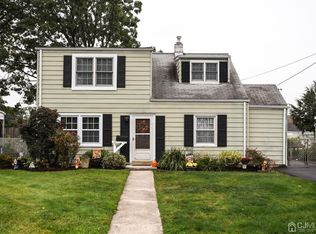 25 Hillcrest Ave, Edison, NJ 08817