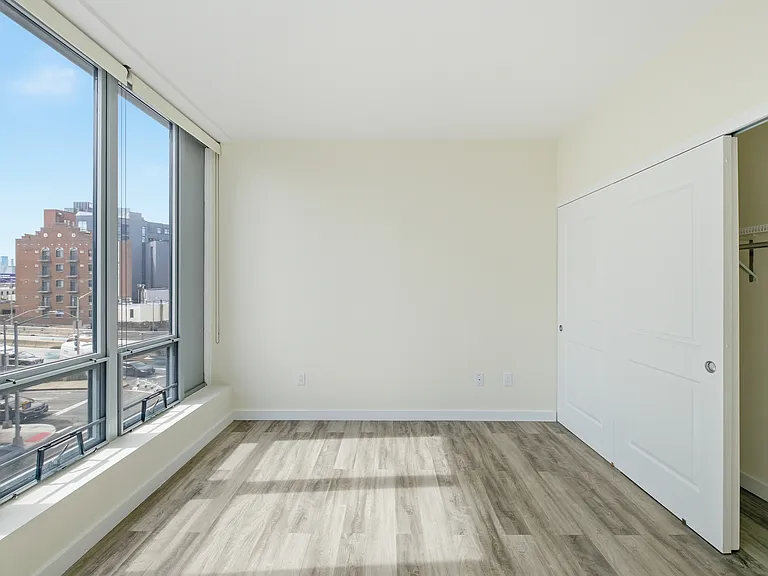 4815 11th St #4D — Photo 4