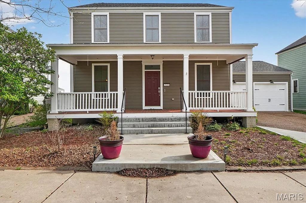 3626 Hempstead St photo 1