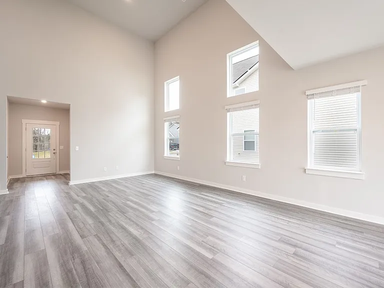 293 Casper Dr — Photo 5