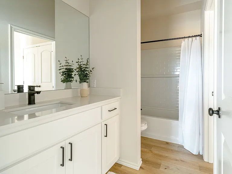 *New Construction* — Photo 20