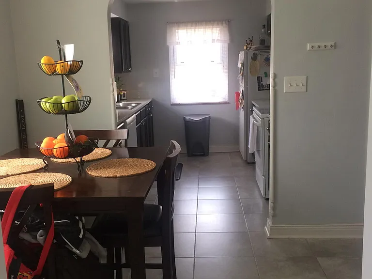 1664 Canterbury Rd — Photo 14