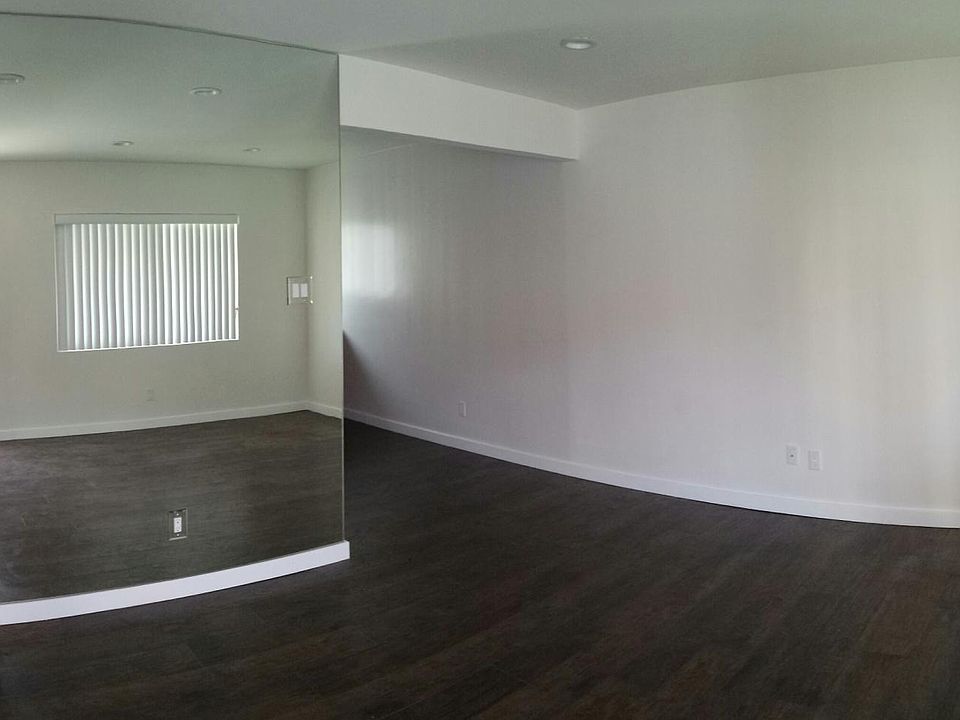 Living room.