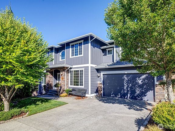 4th image of 17012 W Hill Drive E