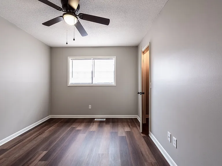 200 Plaza Dr #6 — Photo 10