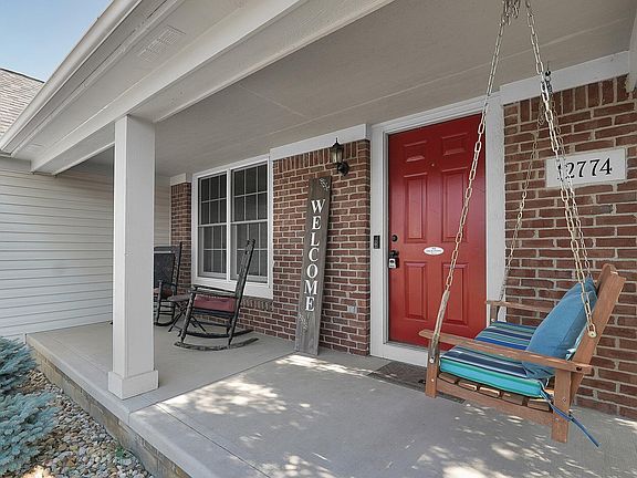 3rd image of 12774 Saratoga Ln