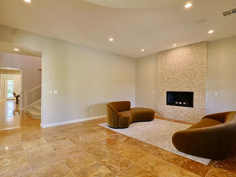 12047 Oakland Hills Dr — Photo 13