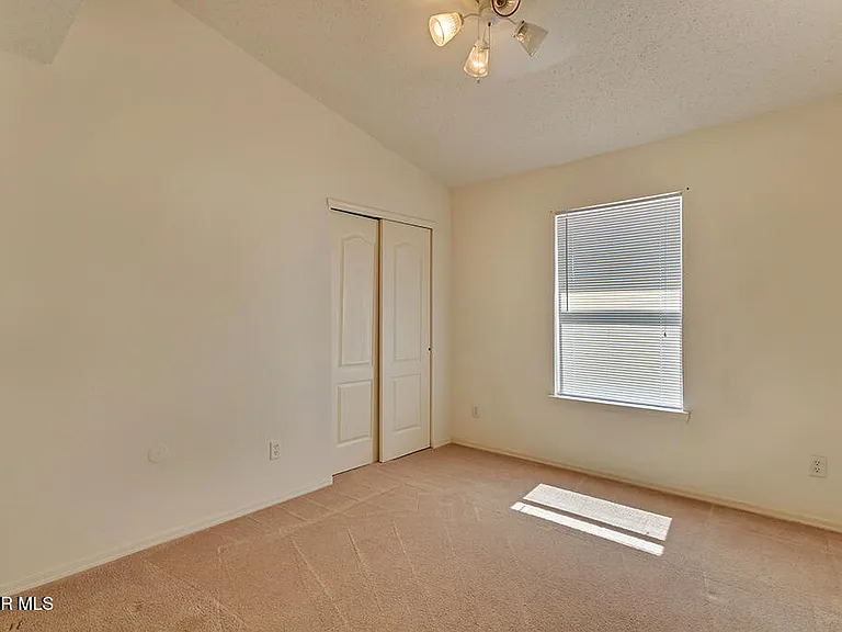 1417 Plaza Verde Dr — Photo 21