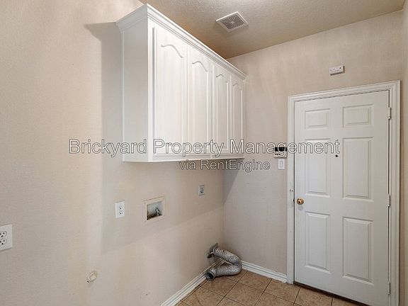 3rd image of 4409 Mitchell Ln
