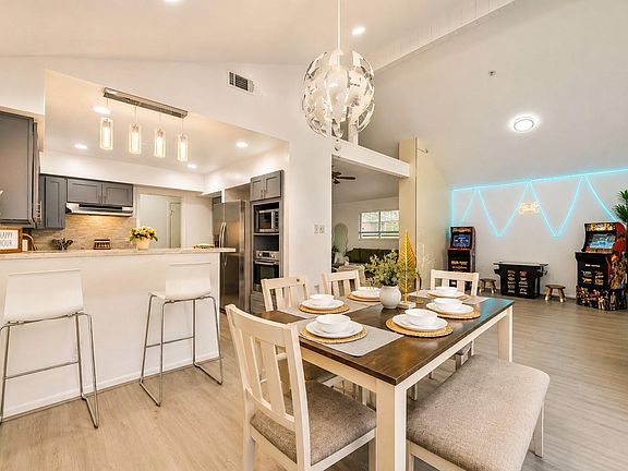 2nd image of 12014 Pompano Ln